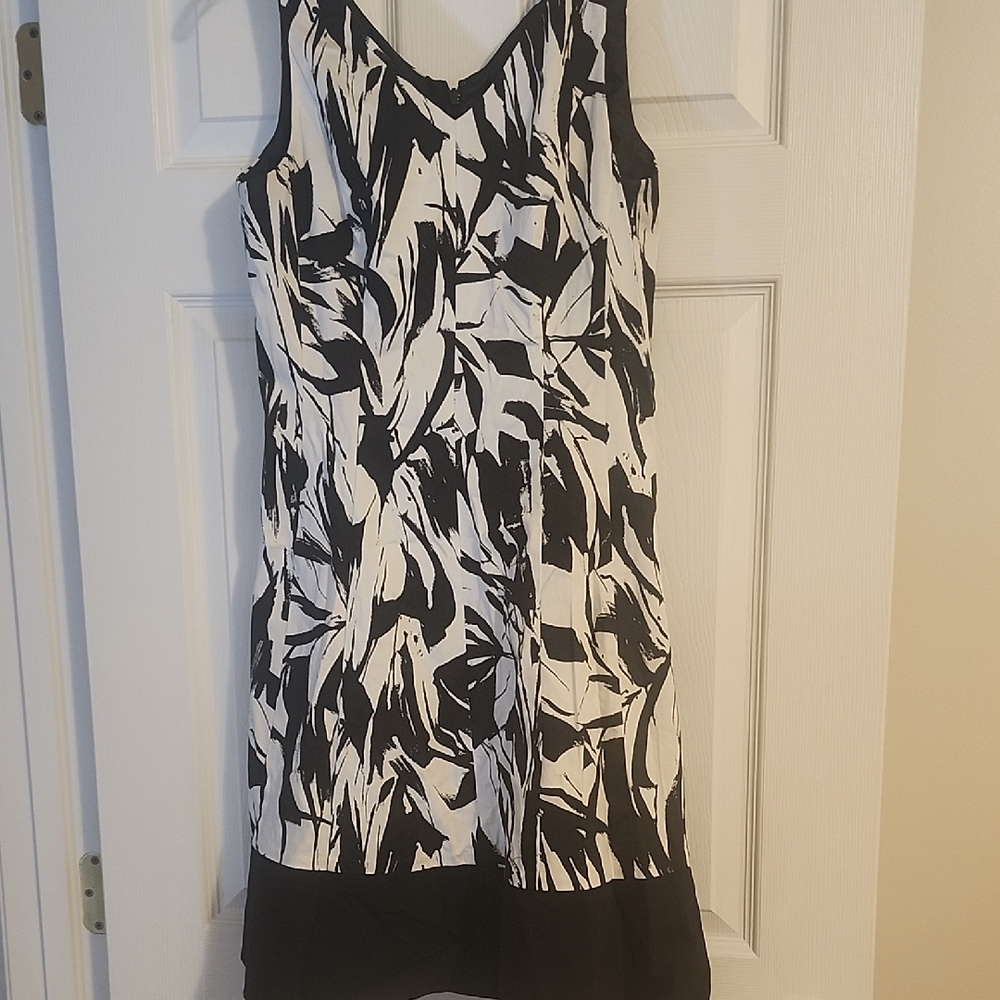 Anne Klein Black and White Patterned Dress